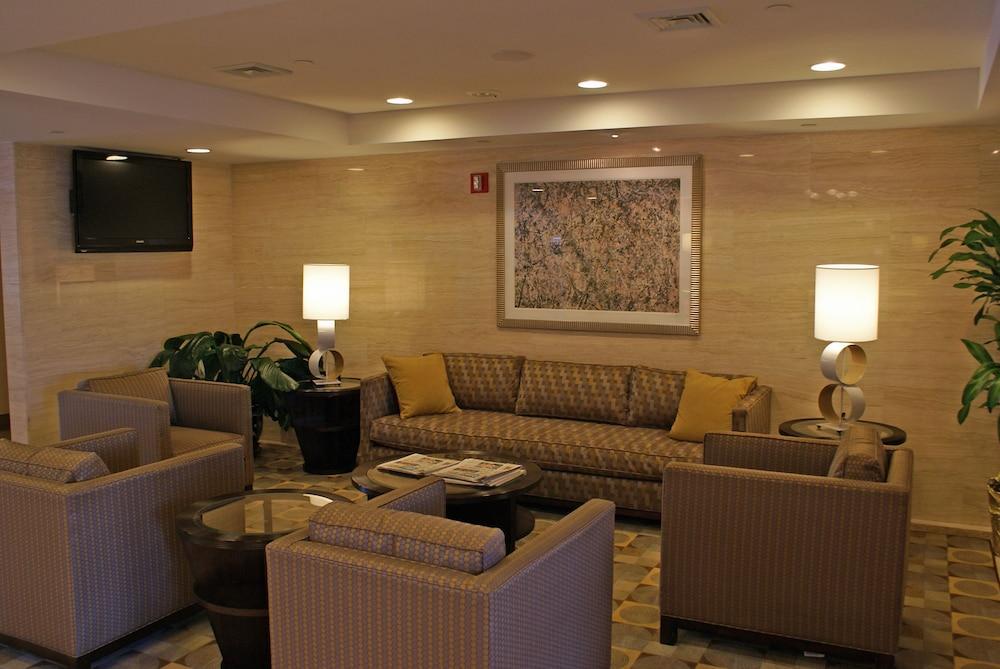 Holiday Inn Express Maspeth By Ihg New York Bagian luar foto