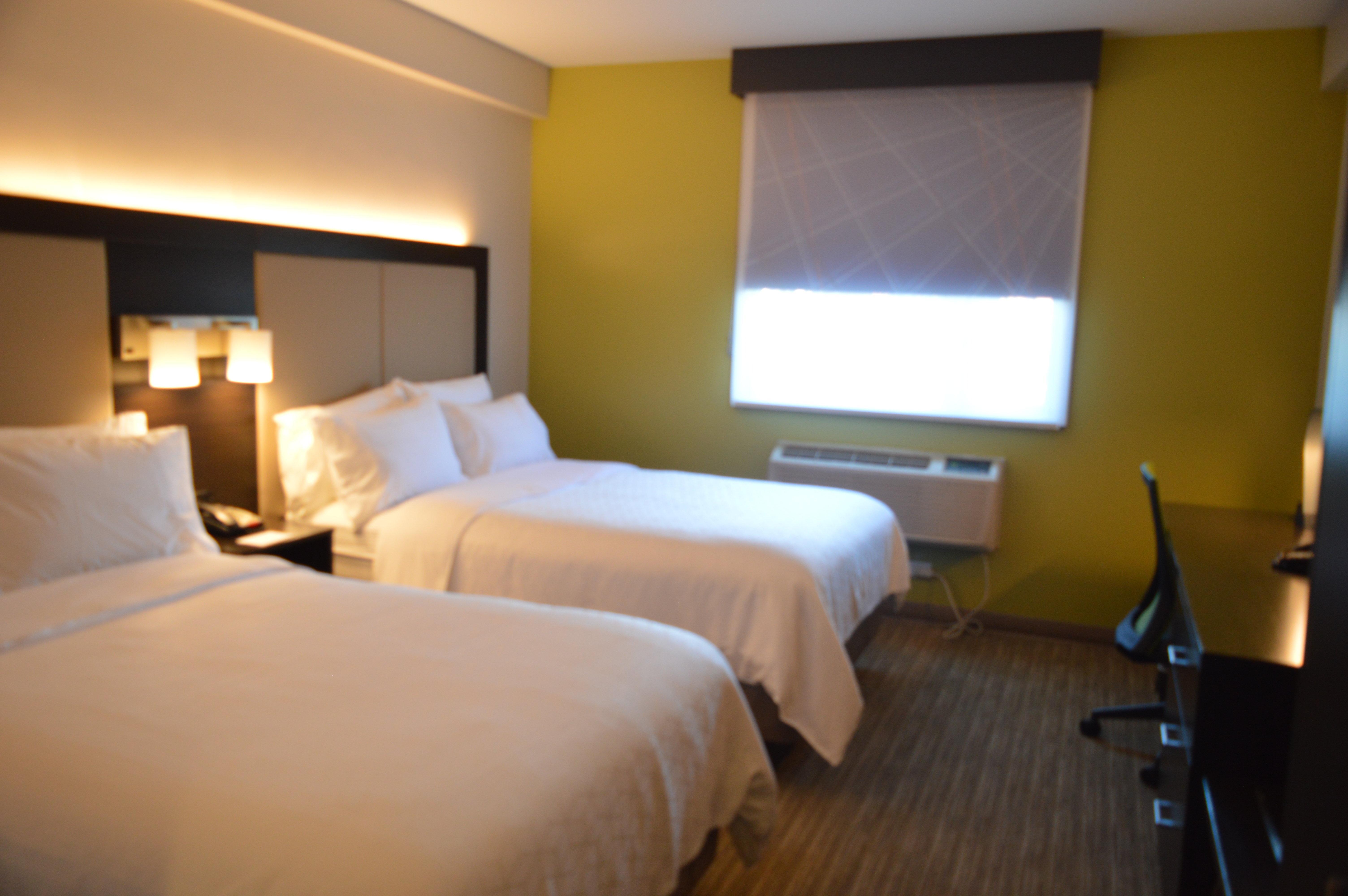Holiday Inn Express Maspeth By Ihg New York Bagian luar foto