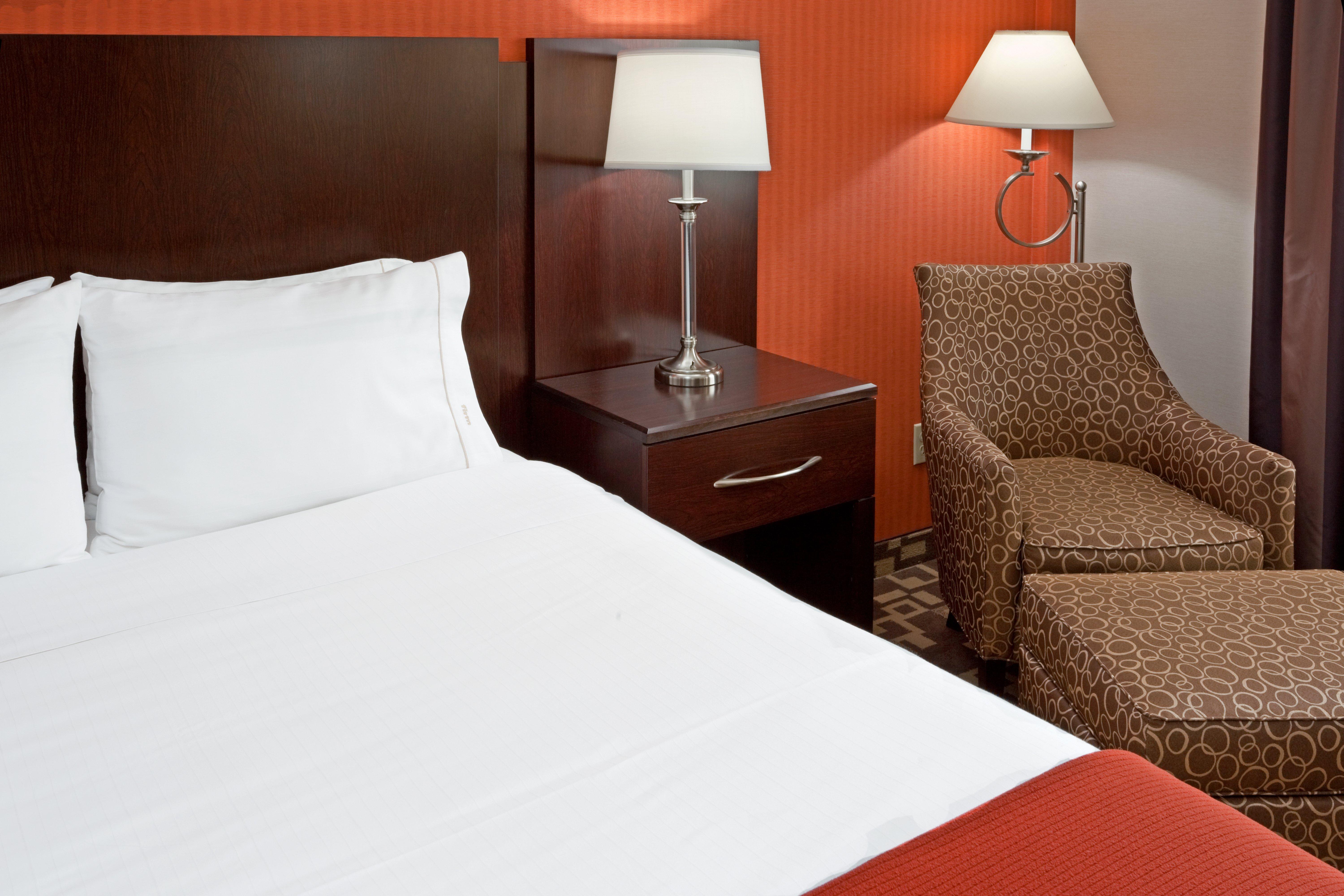 Holiday Inn Express Maspeth By Ihg New York Bagian luar foto